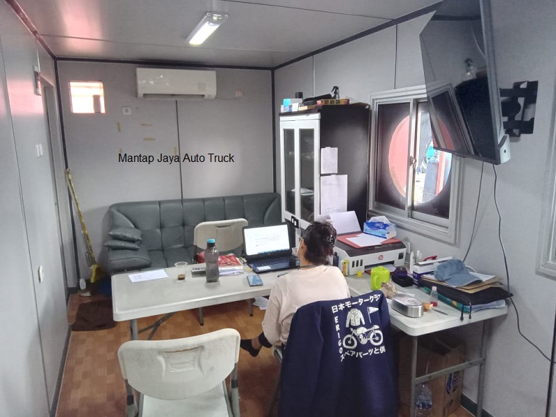 Kantor Mantap Jaya Auto Truck terbuat dari kontainer - 6 Tips Merawat Rumah Kontainer